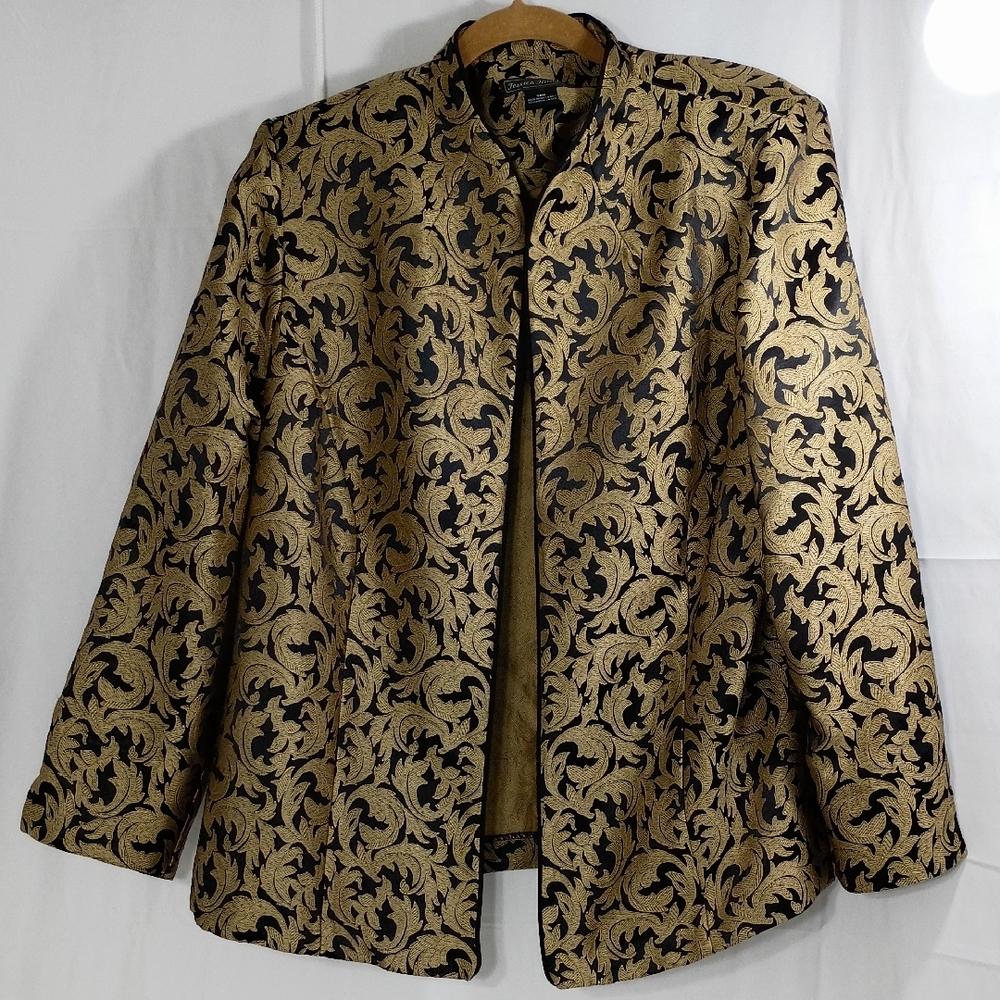 JESSICA HOWARD,  Elegant Black and Gold Patterned Blazer
